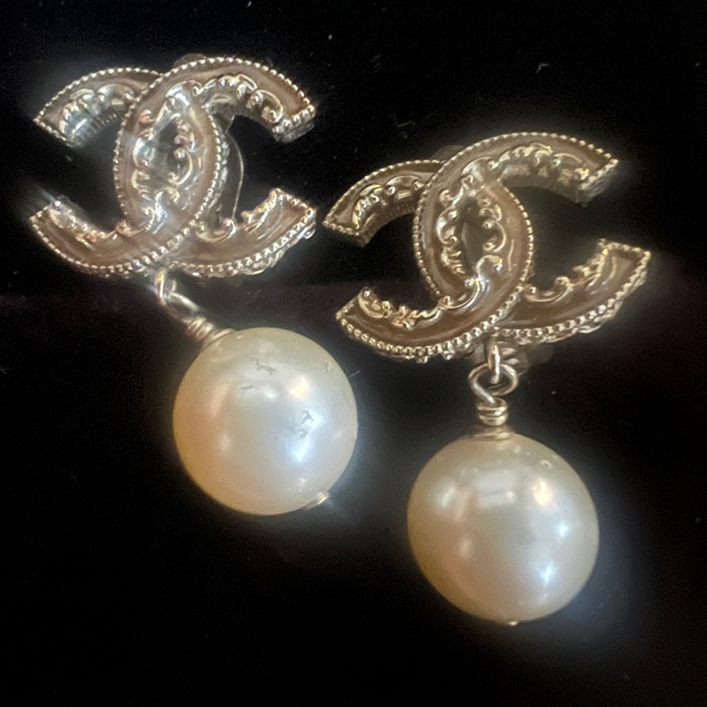 Chanel Pearl dangle clip on earrings